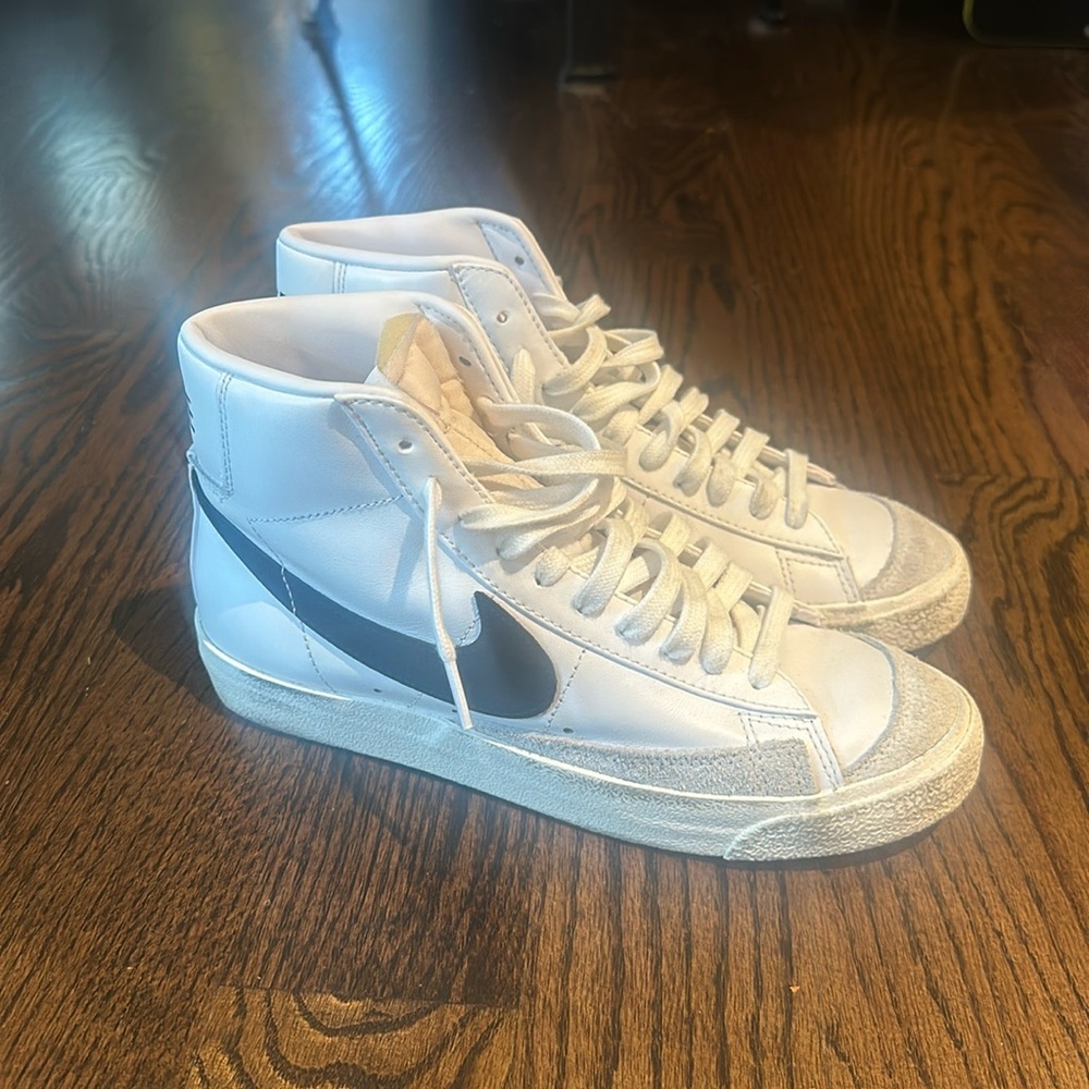 Women’s Nike Blazers Mid 77 Shoes